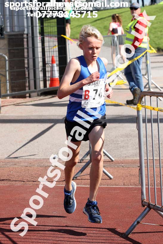 Boys under-15s  Northern 3 Stage Road Relay, SportsCity, Manchester. Photo: David T. Hewitson/Sports for All Pics